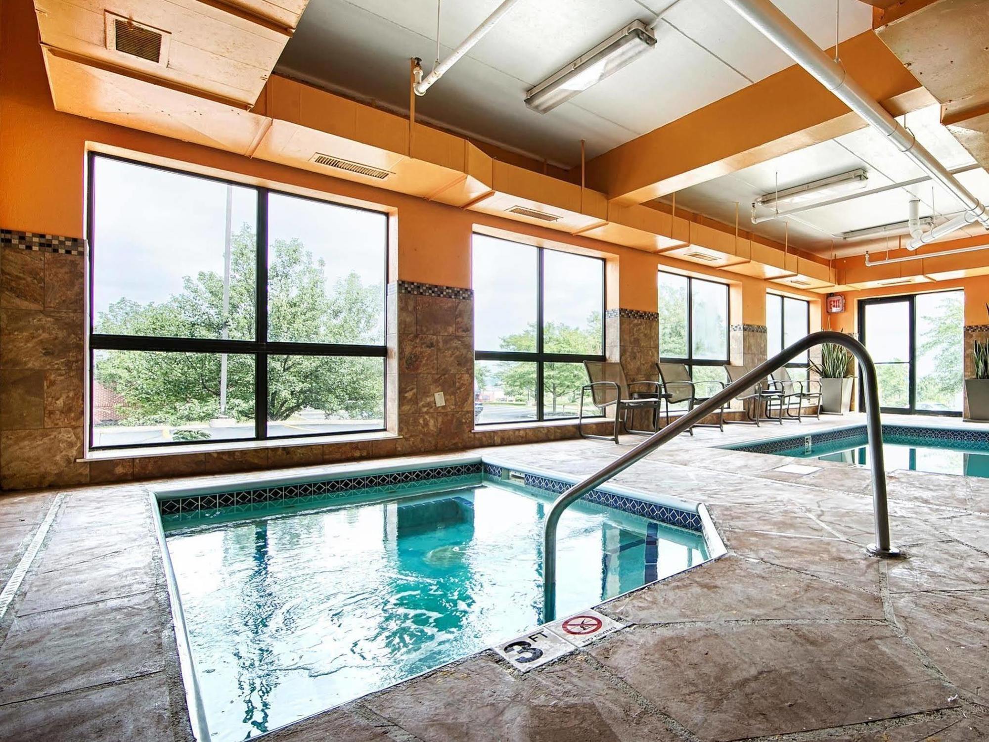 Comfort Inn & Suites Copley Akron Luaran gambar